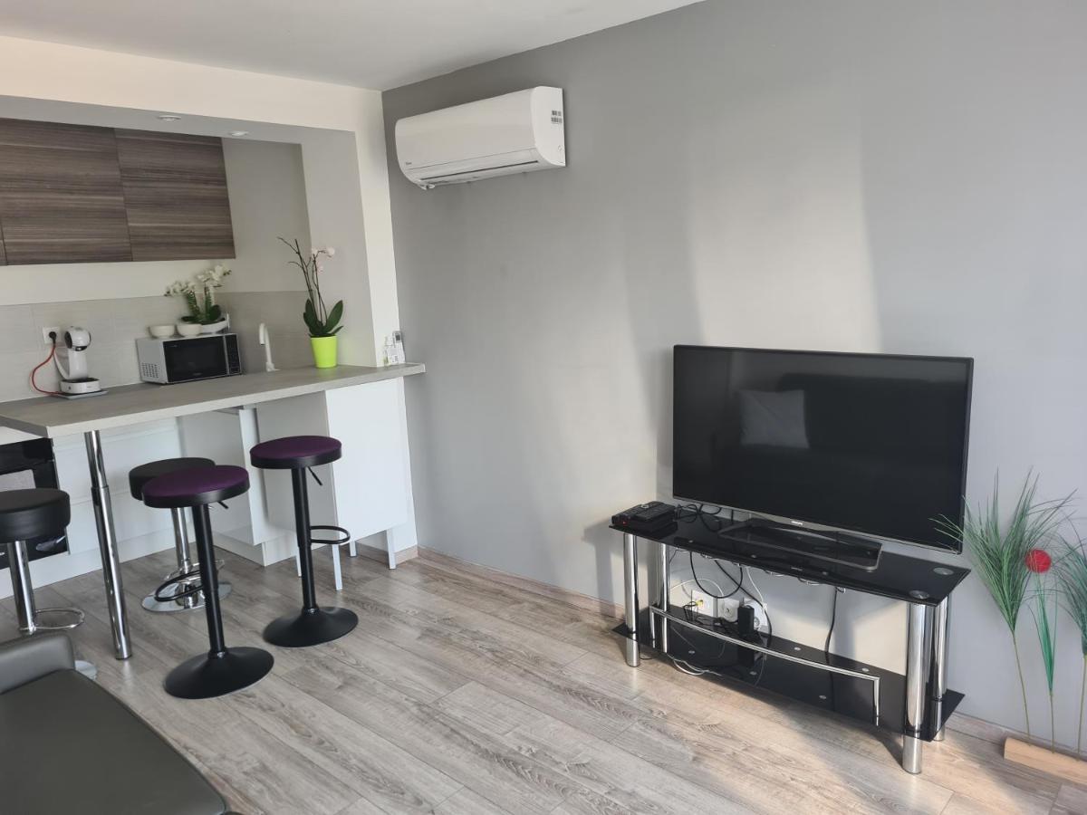 Spacieux Studio Dans Le Beaujolais Saint-Georges-de-Reneins المظهر الخارجي الصورة