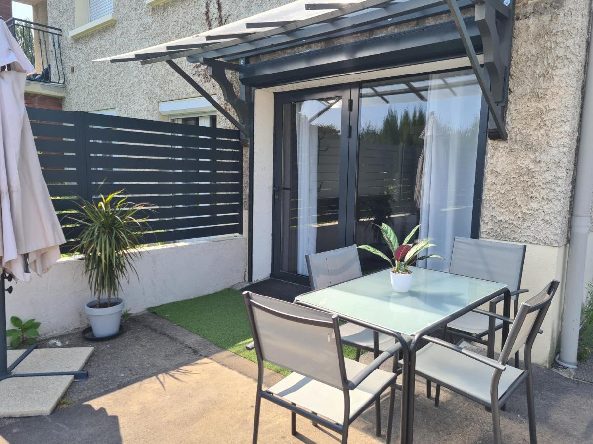 Spacieux Studio Dans Le Beaujolais Saint-Georges-de-Reneins المظهر الخارجي الصورة